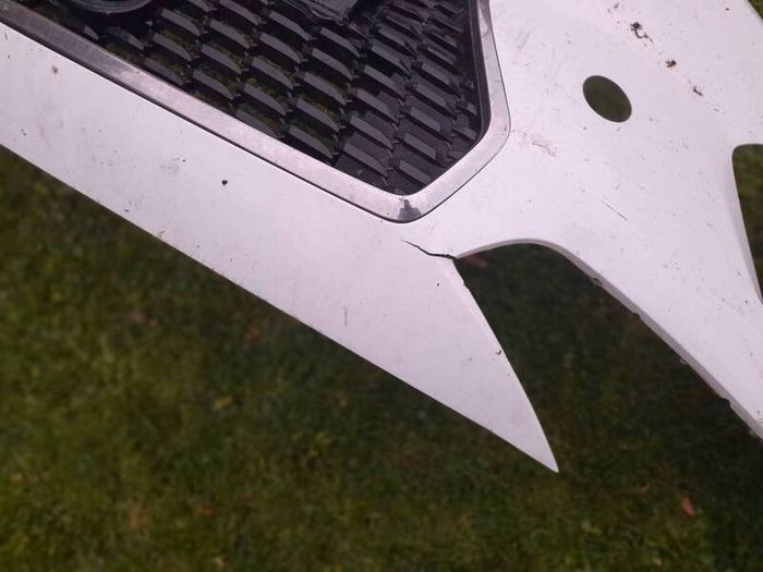 Genuine Hyundai i30 Front Bumper & Grill