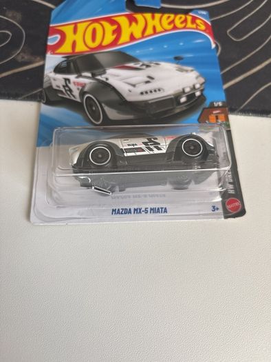 sealed toy car