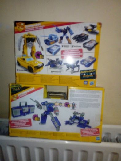 Transformers Soundwave & cassettes..