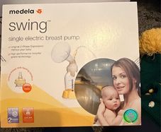 Medela Medela Solo Breast Pump + Haakaa pumps x2