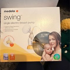 Medela Medela Solo Breast Pump + Haakaa pumps x2