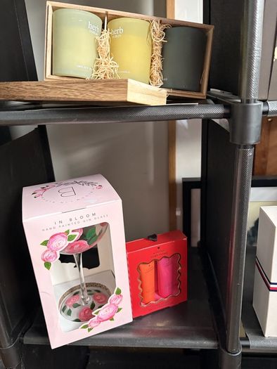 perfumes & candles.