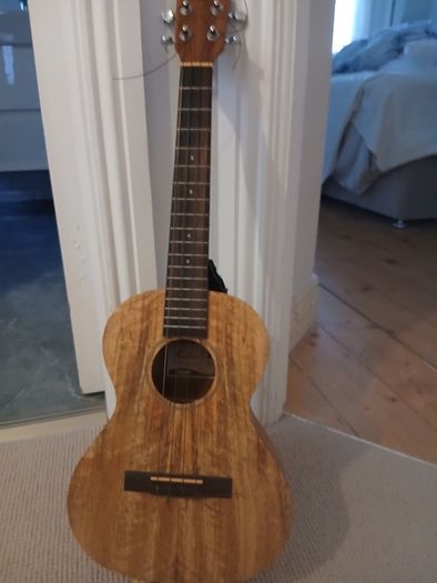 Kai KTI-30 Tenor Ukulele