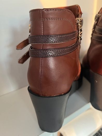 Brown Leather Ankle Boots With Wedge Size 40 (uk 7).  Spanish Brand Xti Quality Soft Leather Boots & Excellent Condition