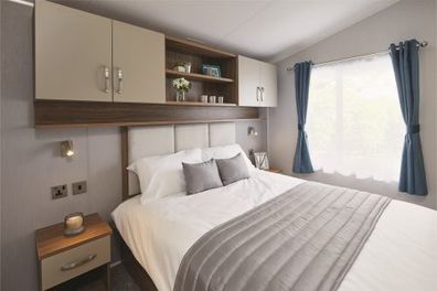 Mitre Single Bed Runner (Duck Egg)