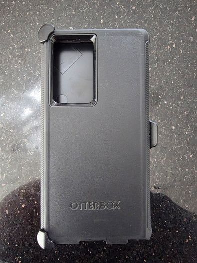 Samsung S22 Ultra Otterbox and Official Samsung cases