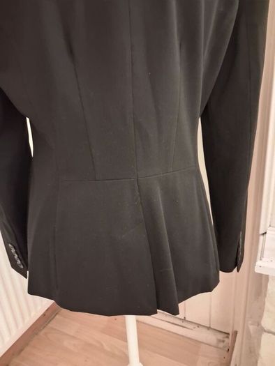Fitted Black Blazer