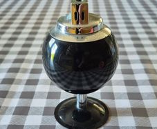 Retro cigarette lighter