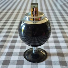 Retro cigarette lighter