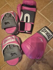ladies boxing gloves