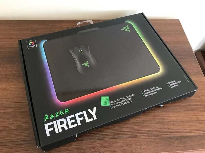 Razer Firefly Gaming Mouse Pad RZ02-0135