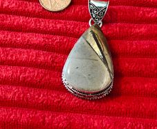 Beautiful Silver Toned Pendant - Good Quality (CS10)