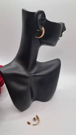 9 ct gold earrings