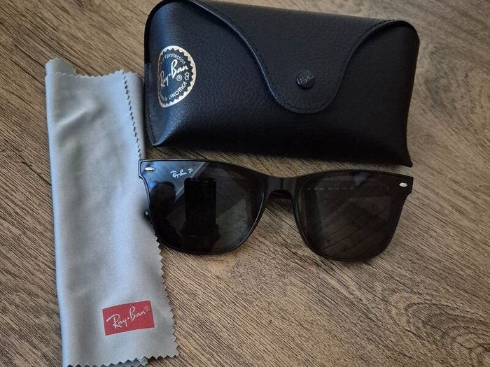 RayBans mens sunglasses (Brand new)
