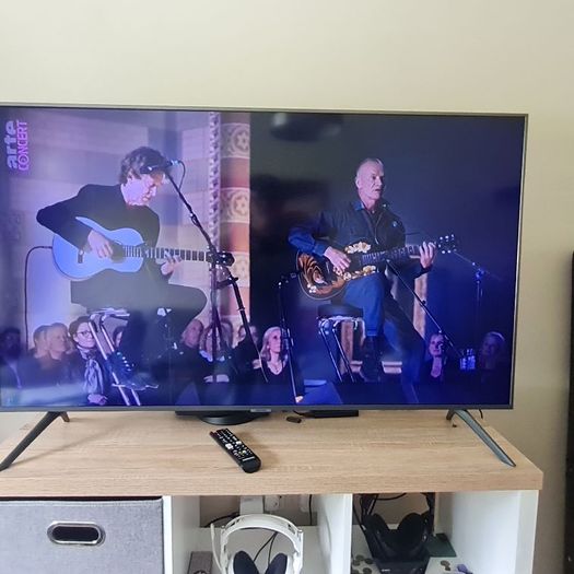 Samsung 50" smart TV