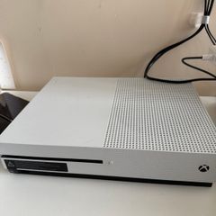 Xbox one S with 2 controllers