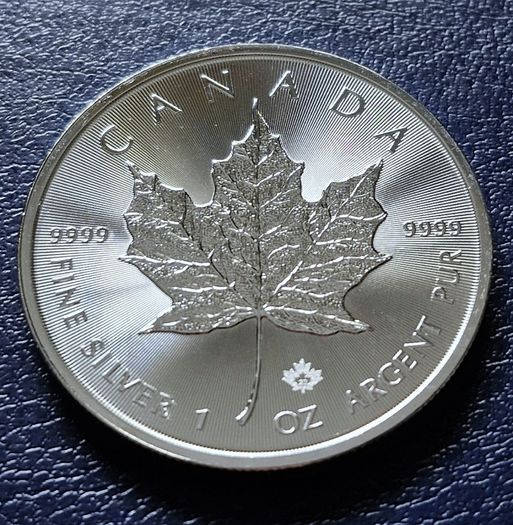 1 Oz 2023 Canada Silver Maple Leaf 1952-2022  Queen Elizabeth
