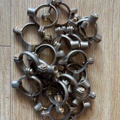 22 x 1'' 1/4 inch brass pipe brackets