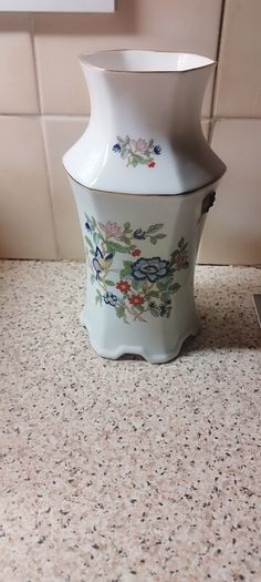 Royal Tara Vase