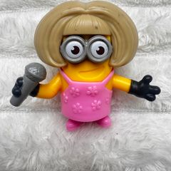 2019 Singer Mom approx. 5.5 cm. McDonald's Minion Action Figure Despicable Me Rise of Gru Used Please see photos