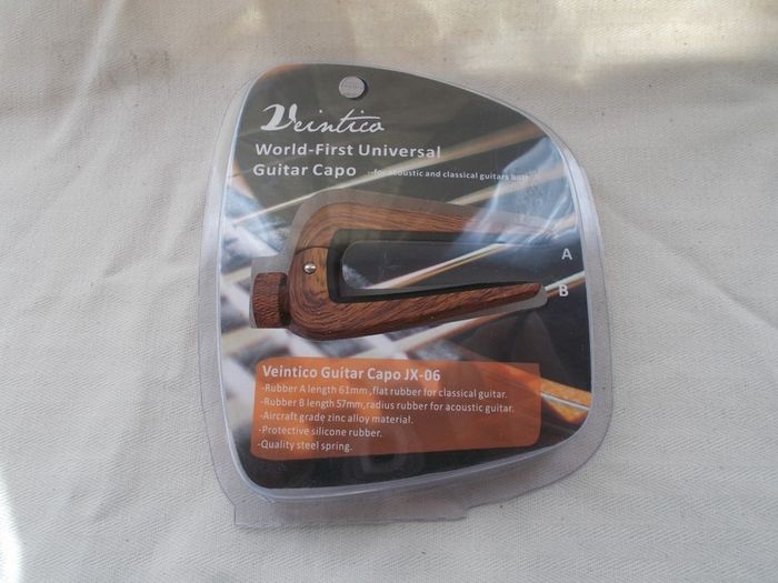 Veintico Universal Guitar Capo (Acoustic/Classical)