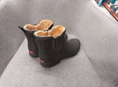 Chooka women waterproof fur lined Ankle Boots Size 9