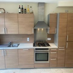 Kitchen complete with appliances