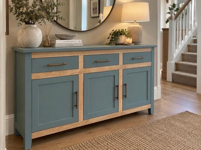 sideboard / dresser