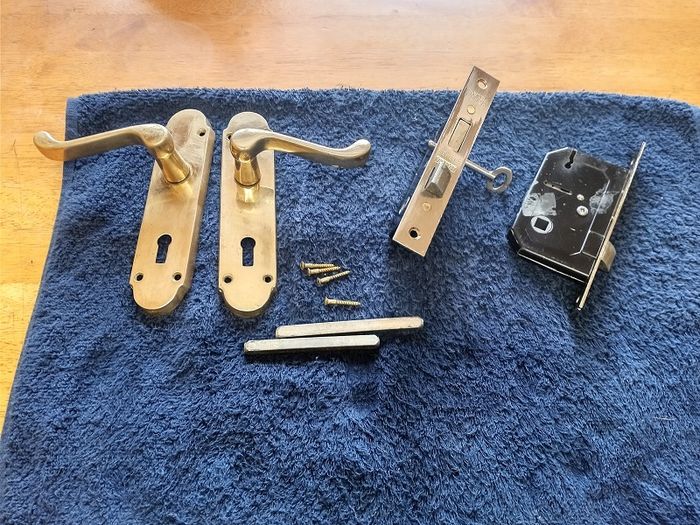 Door Handle Brass With Accessories