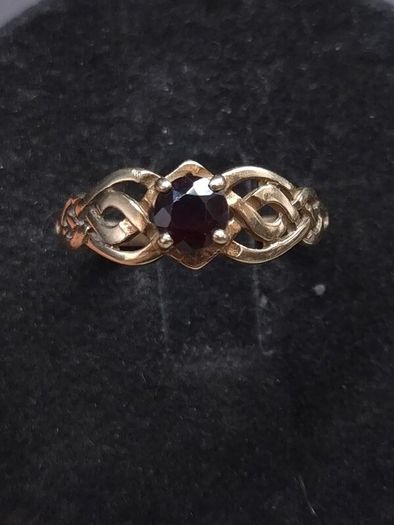 Vintage Fully Hallmarked Gold Garnet Ring Birmingham  Size 57