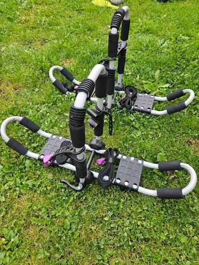 2x Single Kayaks (Sit-on + Sit-in) + 2 Paddles, Spraydeck, Buoyancy Bags, Pump & Universal 2-Kayak Roof Rack