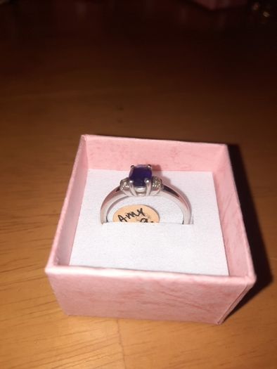 9C White Gold Diamond & Amythest Ring