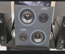 Alesis Studio Reference monitor one 200w Speakers