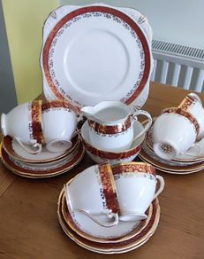 Vintage Royal Tara Tea Set Burgundy Red Gold