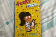Furry Friends: Peril in Paris - Holly Webb