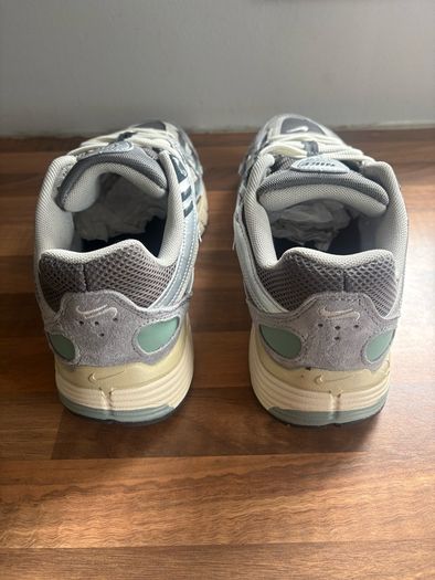 Grey Nike P-6000 ( UK9 )