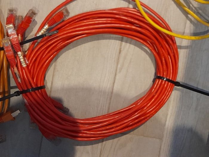 Ethernet LAN Network Cable Cat5e - many