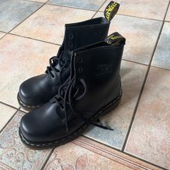 Dr Marten safety boots