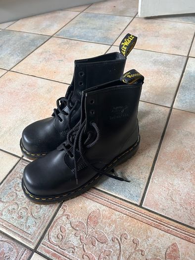 Dr Marten safety boots