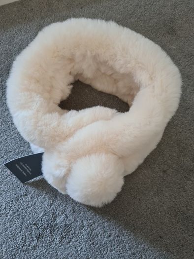 Faux fur neck scarf in cream