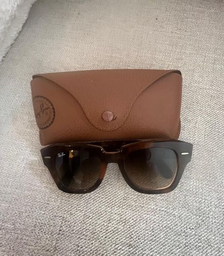 Rayban sun glasses wayfarer
