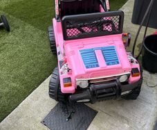 Kids ride on jeep 12v