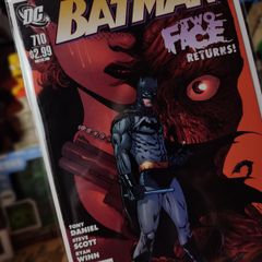 Batman ! Issue #710 ! Two Face Returns ! 2011 ! by DC Comics !