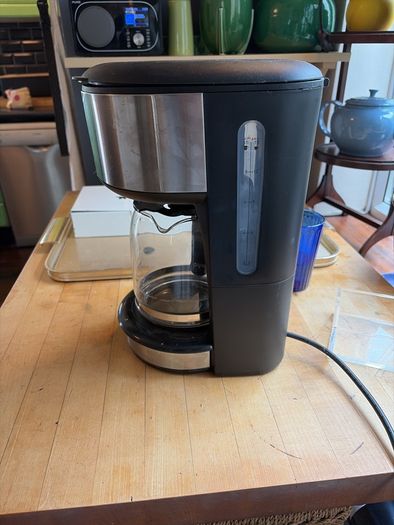Russell Hobbs Buckingham Filter Coffee Maker in Stainless Steel (Model 20680)
