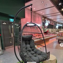 egg chair