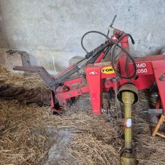 Machinery CLEAR OUT mower, fert spreaders, ploug