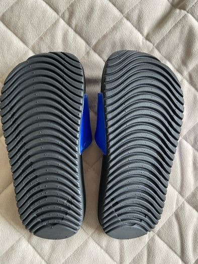Nike boys junior slides size 11.5