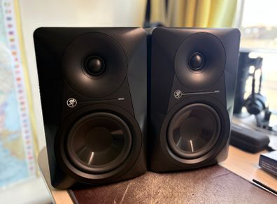Mackie MR524 Studio Monitors Speakers - PAIR with Mackie BIG KNOB controller!