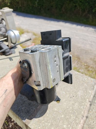 Saab 93 ABS pump and module