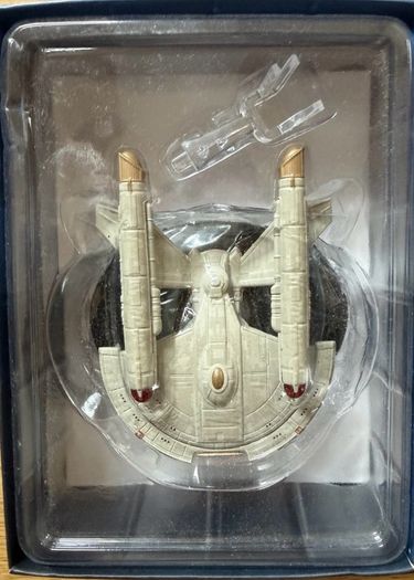 Star Trek The Official Starships Collection United Earth Starfleet Intrepid